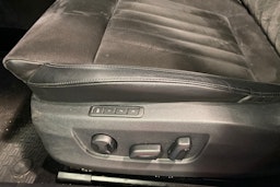harmaa Skoda Superb 2017 kuva 21.