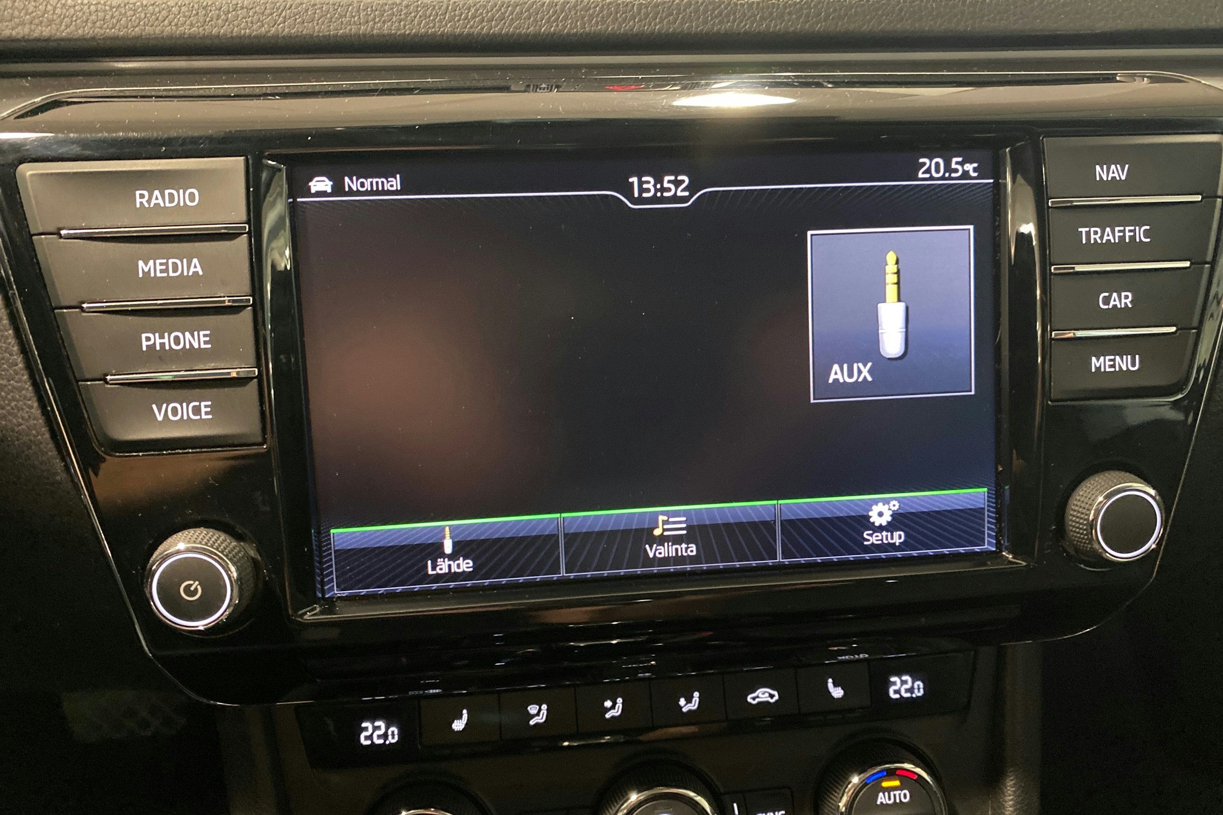 harmaa Skoda Superb 2017 kuva 28.
