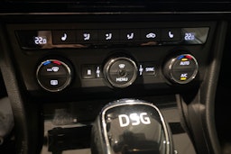 harmaa Skoda Superb 2017 kuva 29.