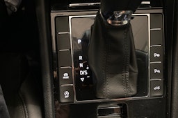 harmaa Skoda Superb 2017 kuva 30.