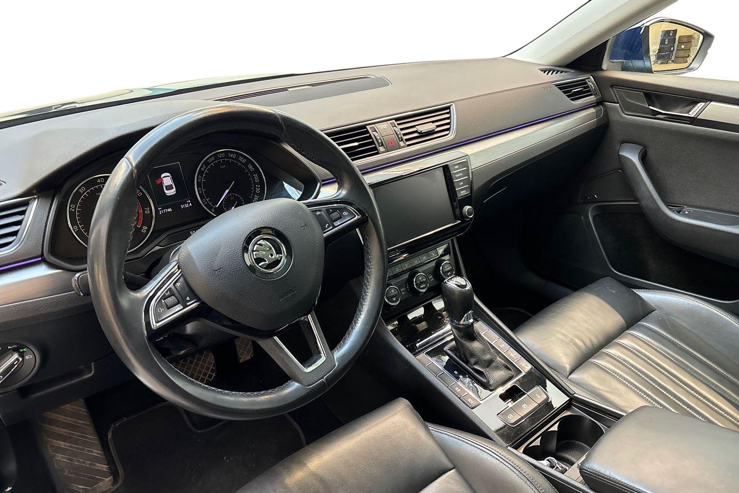 Skoda Superb 2017, kuva 6/28