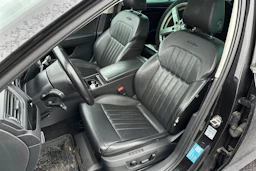 musta Skoda Superb 2017 kuva 4.