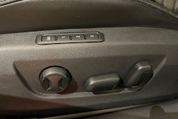 musta Skoda Superb 2017 kuva 16.