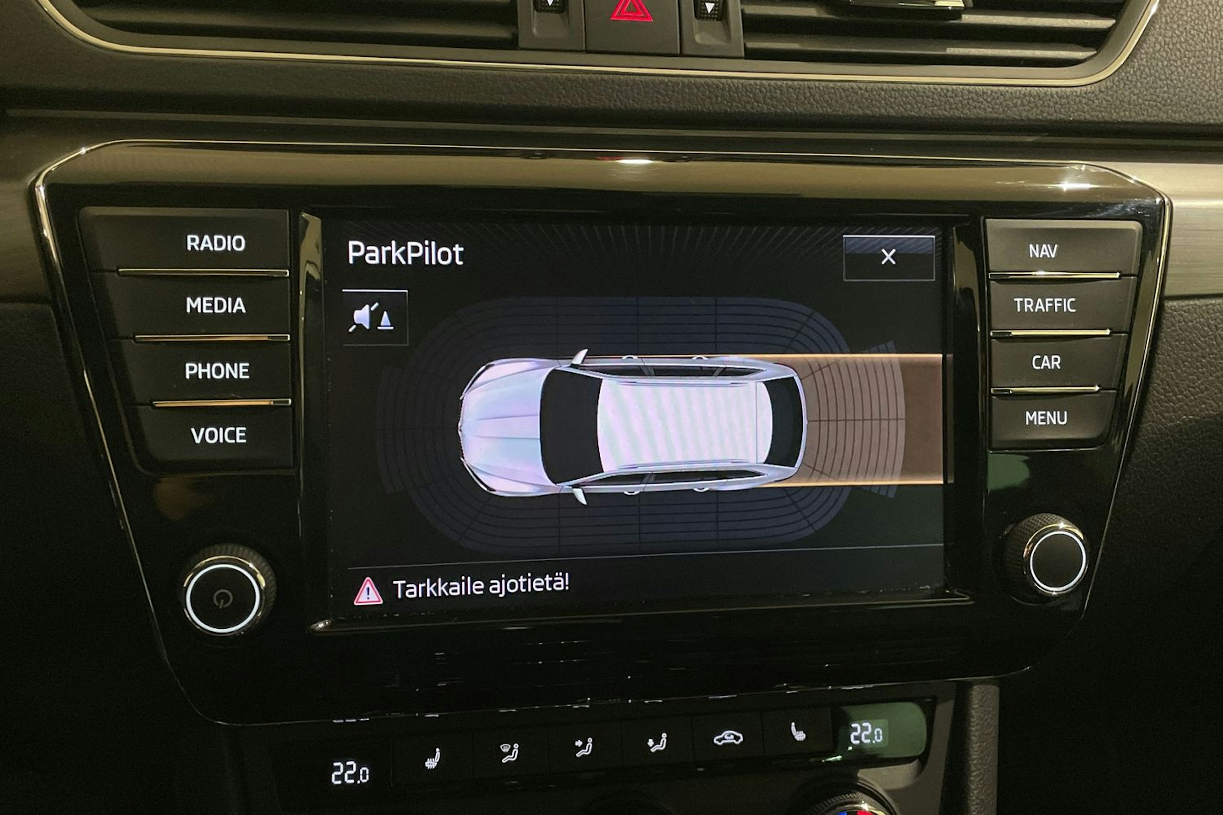 musta Skoda Superb 2017 kuva 21.