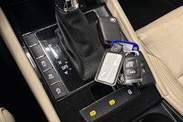 valkoinen Skoda Superb 2017 kuva 29.