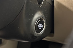 valkoinen Skoda Superb 2017 kuva 30.