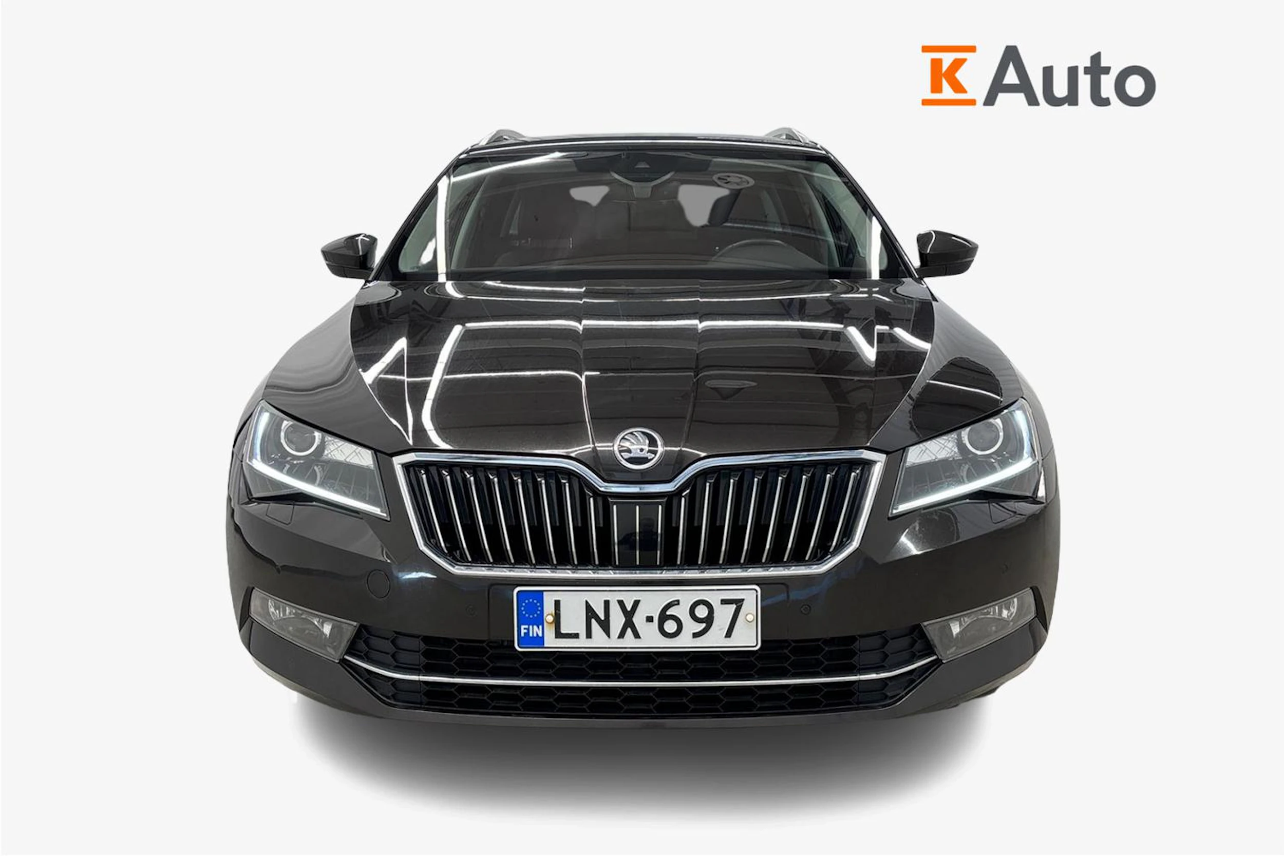 ruskea (beige) Skoda Superb 2017 kuva 4.