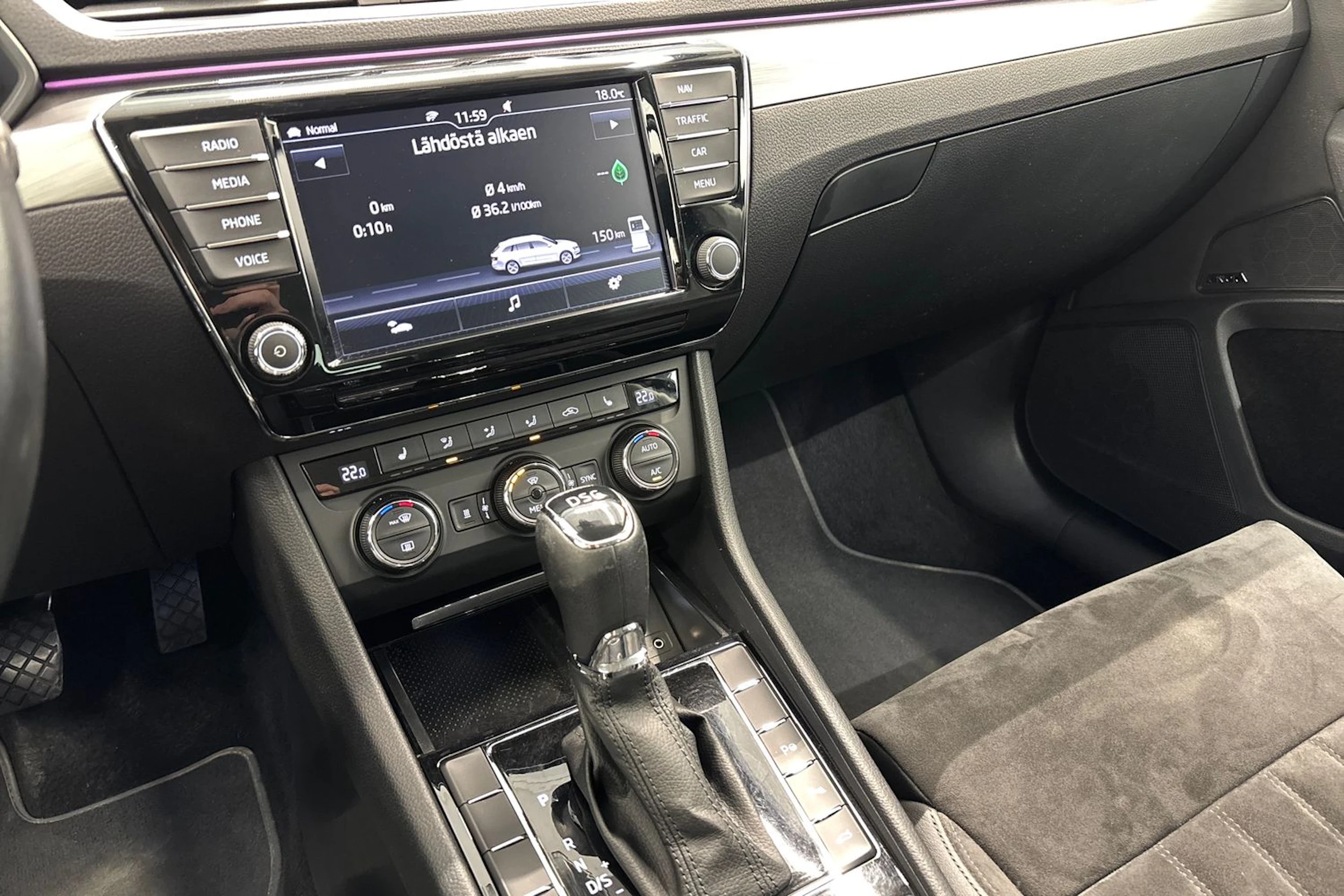 ruskea (beige) Skoda Superb 2017 kuva 16.