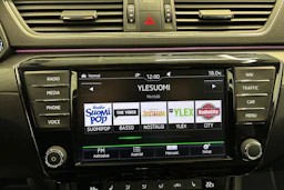 ruskea (beige) Skoda Superb 2017 kuva 20.