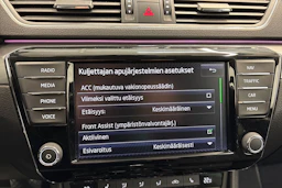 ruskea (beige) Skoda Superb 2017 kuva 25.