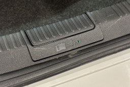 valkoinen Skoda Superb 2017 kuva 15.