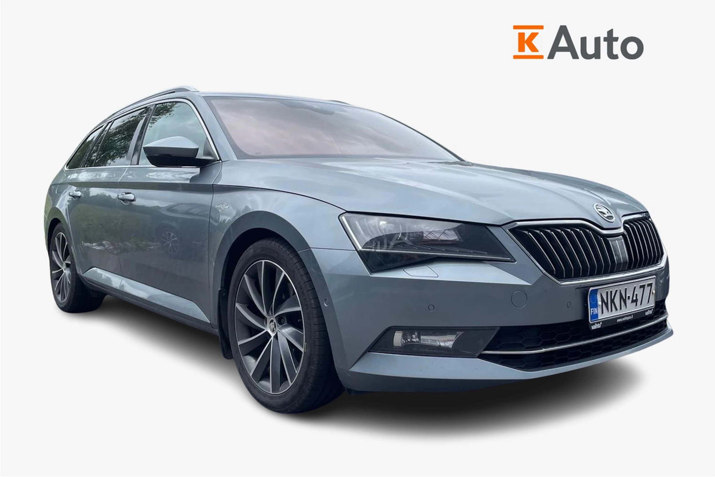harmaa Skoda Superb 2017 kuva 1.