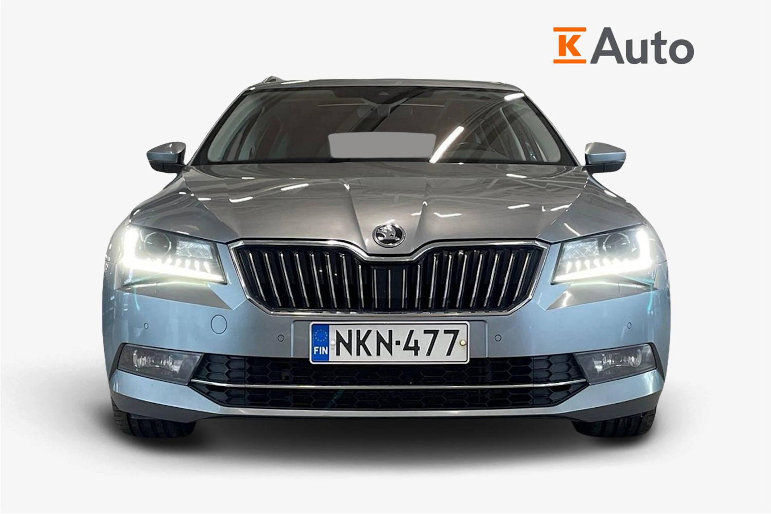 harmaa Skoda Superb 2017 kuva 4.