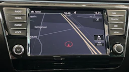harmaa Skoda Superb 2017 kuva 25.