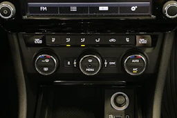 harmaa Skoda Superb 2017 kuva 27.