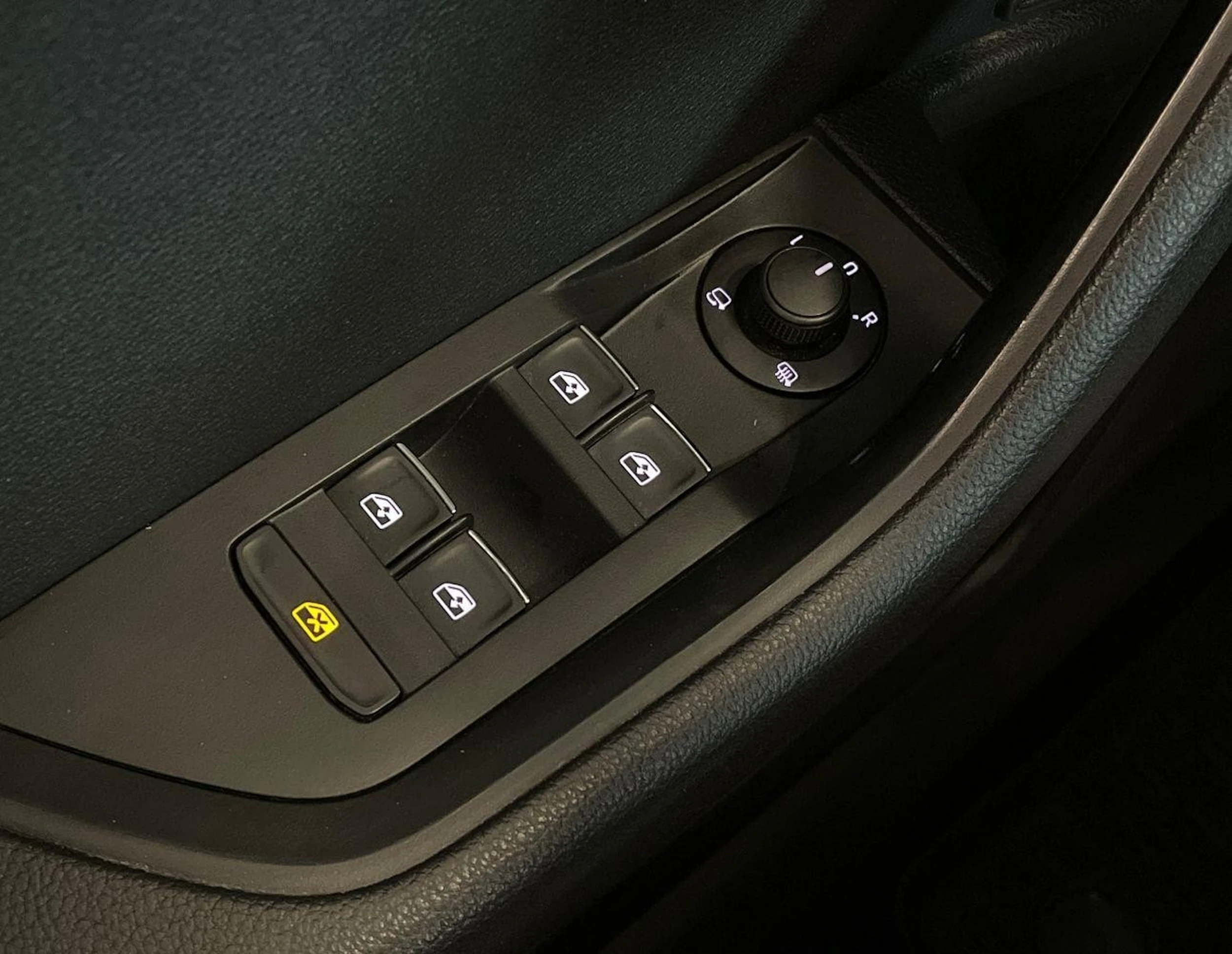harmaa Skoda Superb 2017 kuva 29.