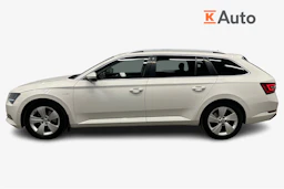 valkoinen Skoda Superb 2017 kuva 5.
