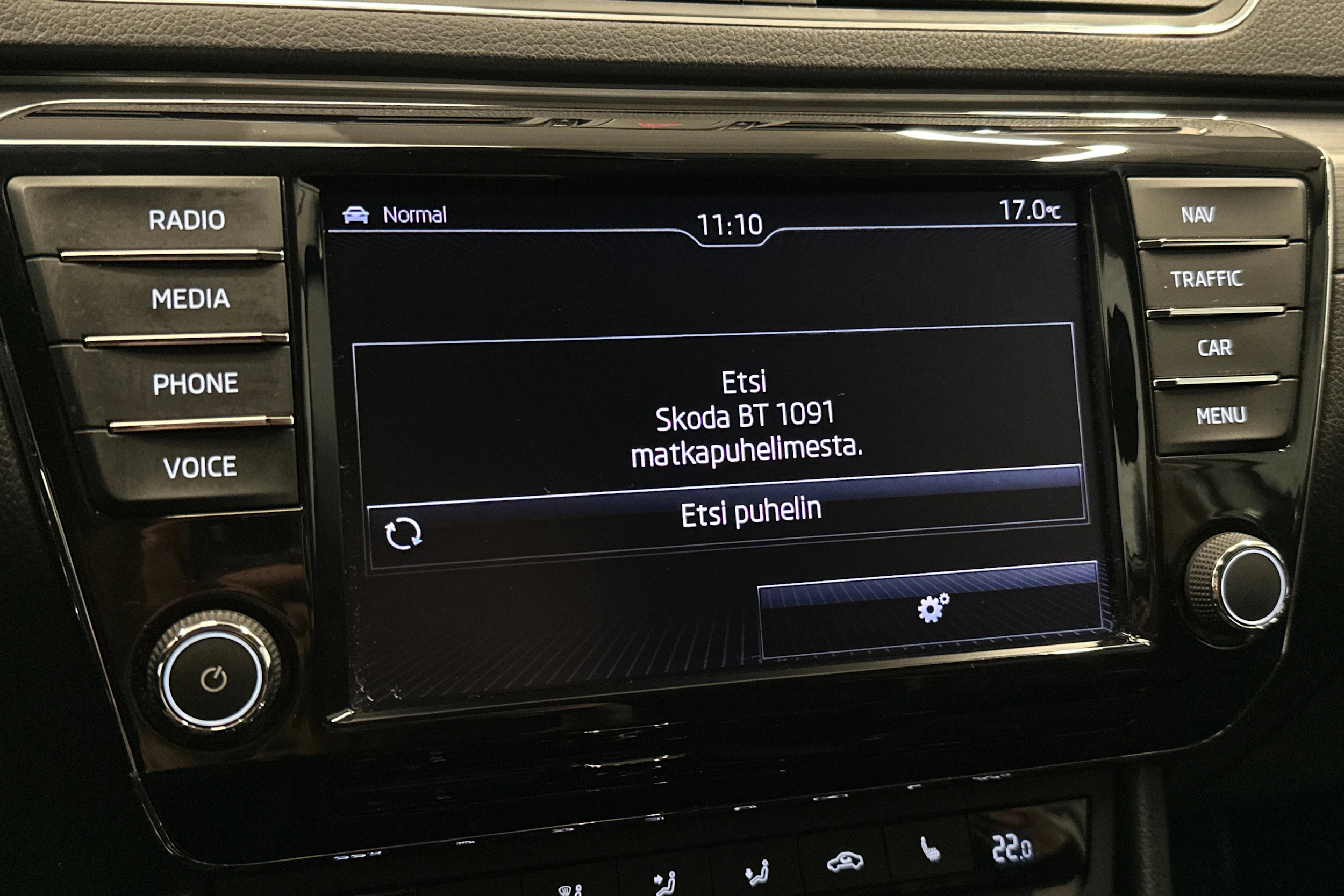 valkoinen Skoda Superb 2017 kuva 27.