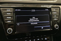 valkoinen Skoda Superb 2017 kuva 27.