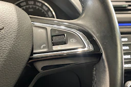 valkoinen Skoda Superb 2017 kuva 15.