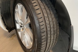 valkoinen Skoda Superb 2017 kuva 13.