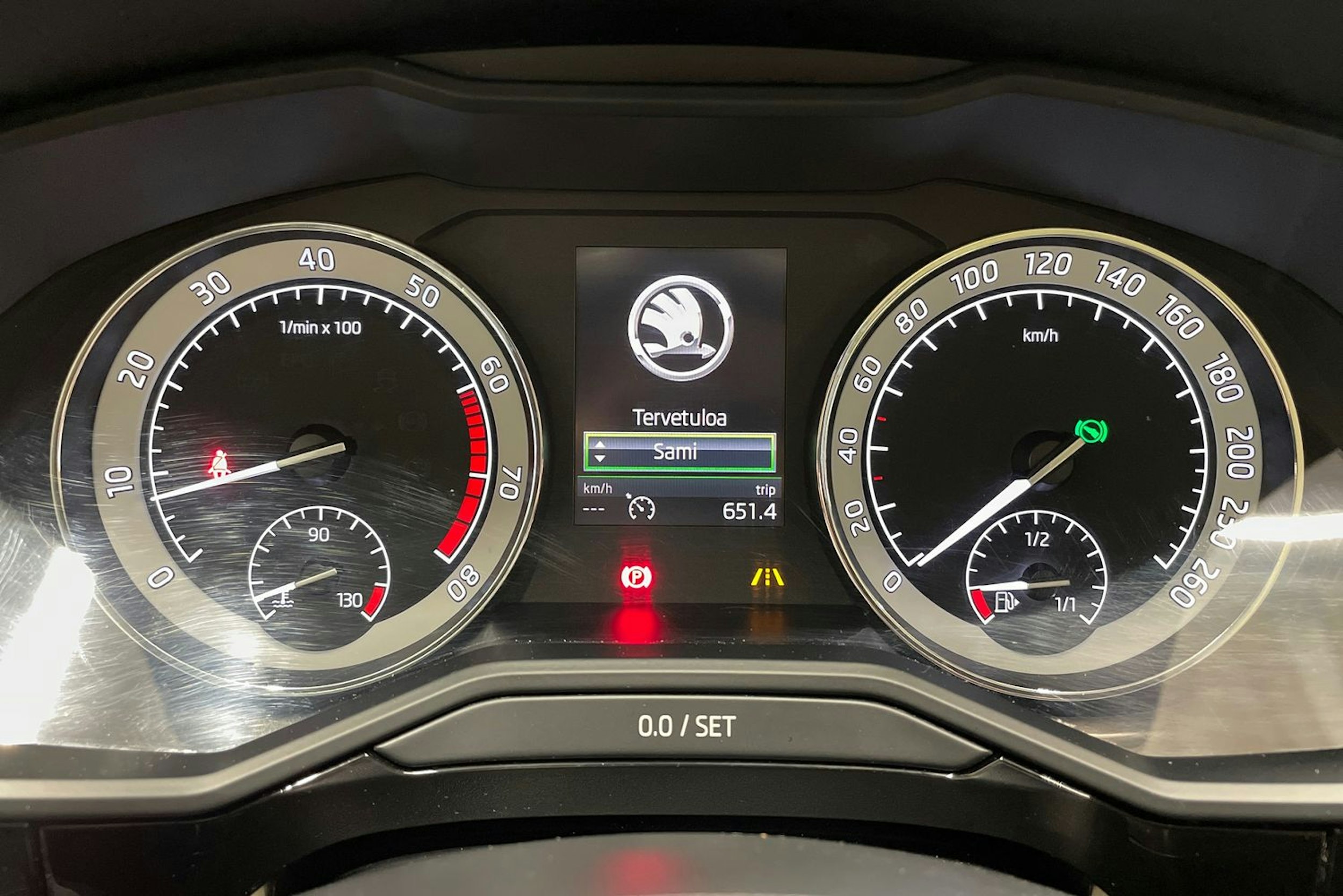 met. harmaa Skoda Superb 2017 kuva 14.