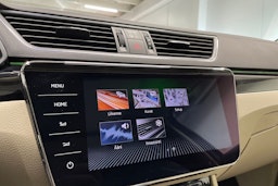 met. harmaa Skoda Superb 2017 kuva 16.