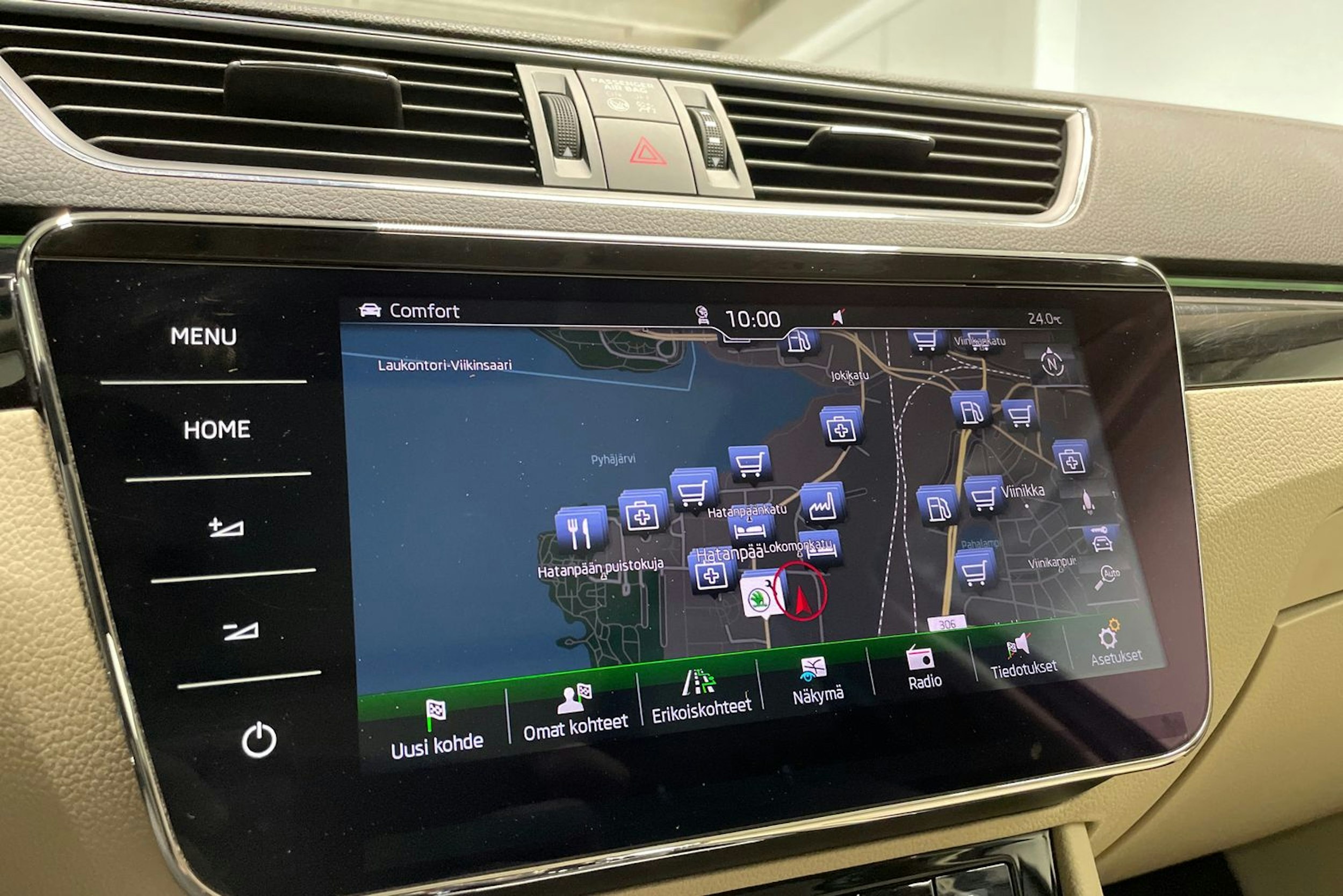 met. harmaa Skoda Superb 2017 kuva 17.