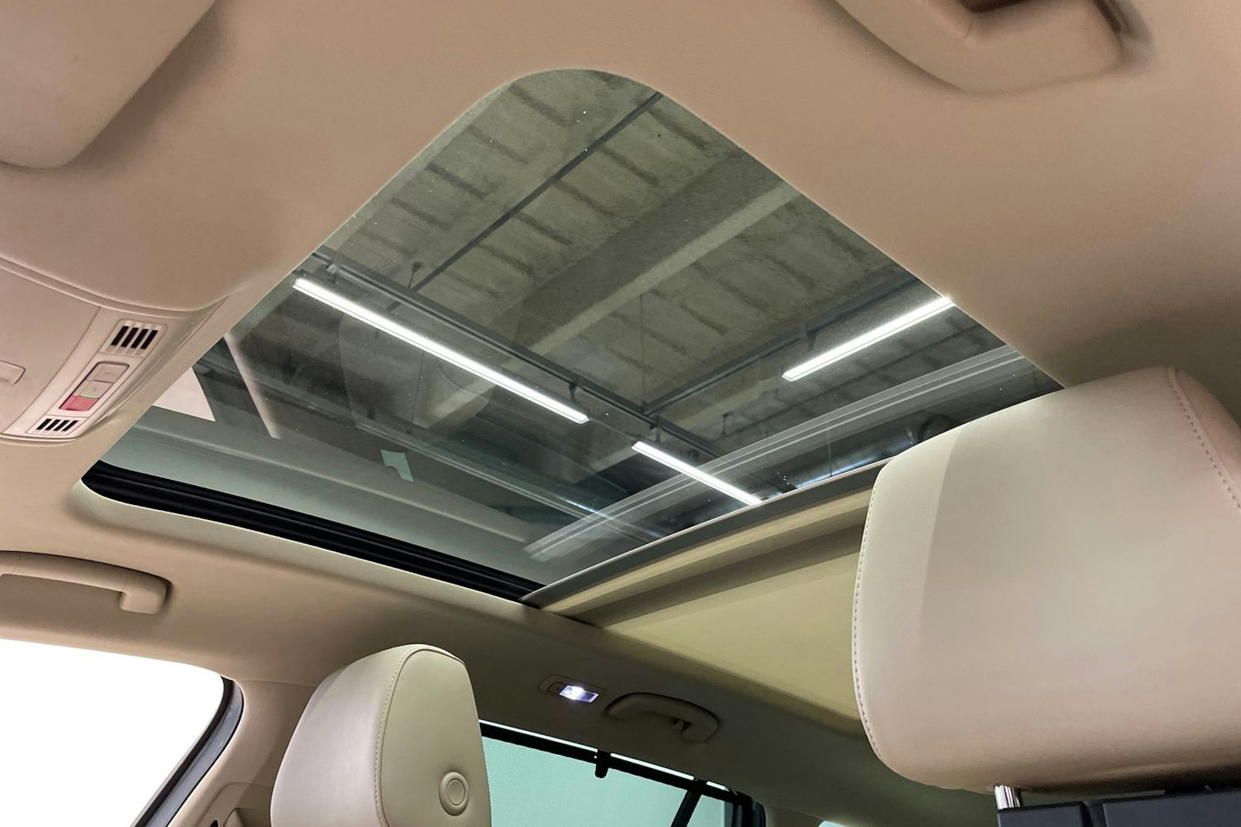 met. harmaa Skoda Superb 2017 kuva 28.