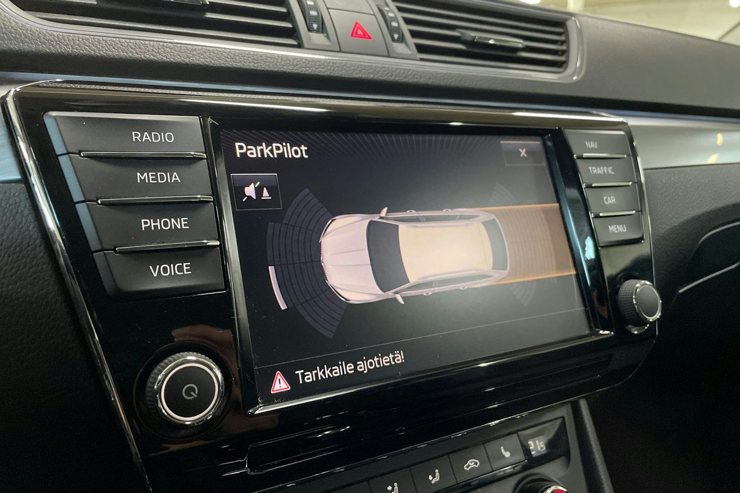 Sininen Skoda Superb 2017 kuva 17.