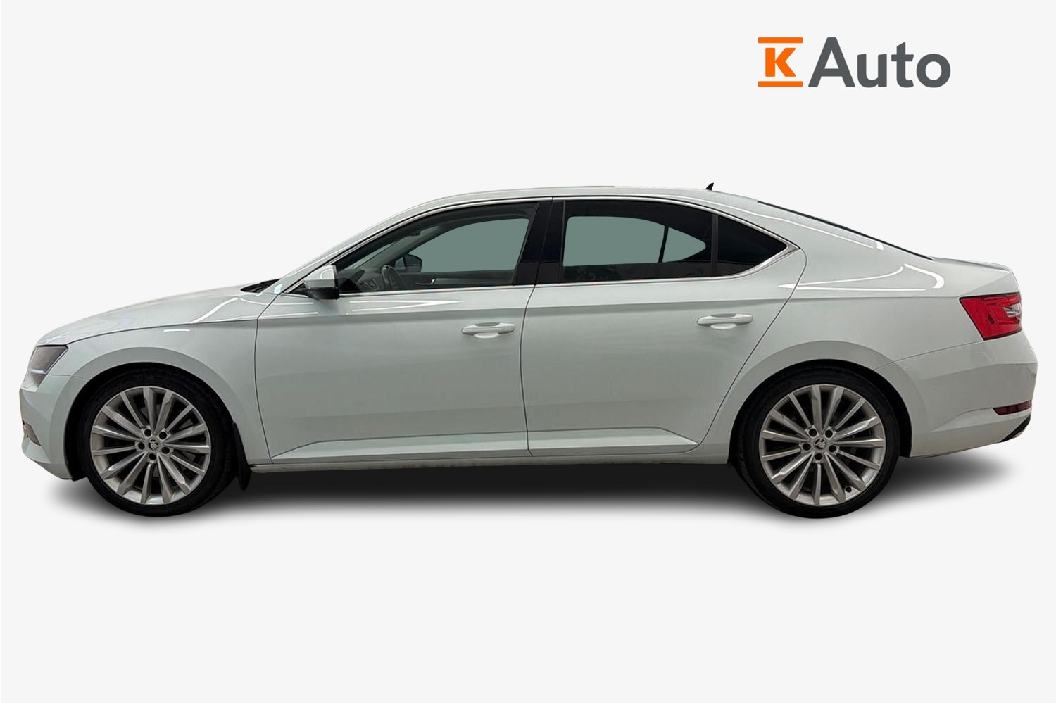 Skoda Superb 2017, kuva 5/30
