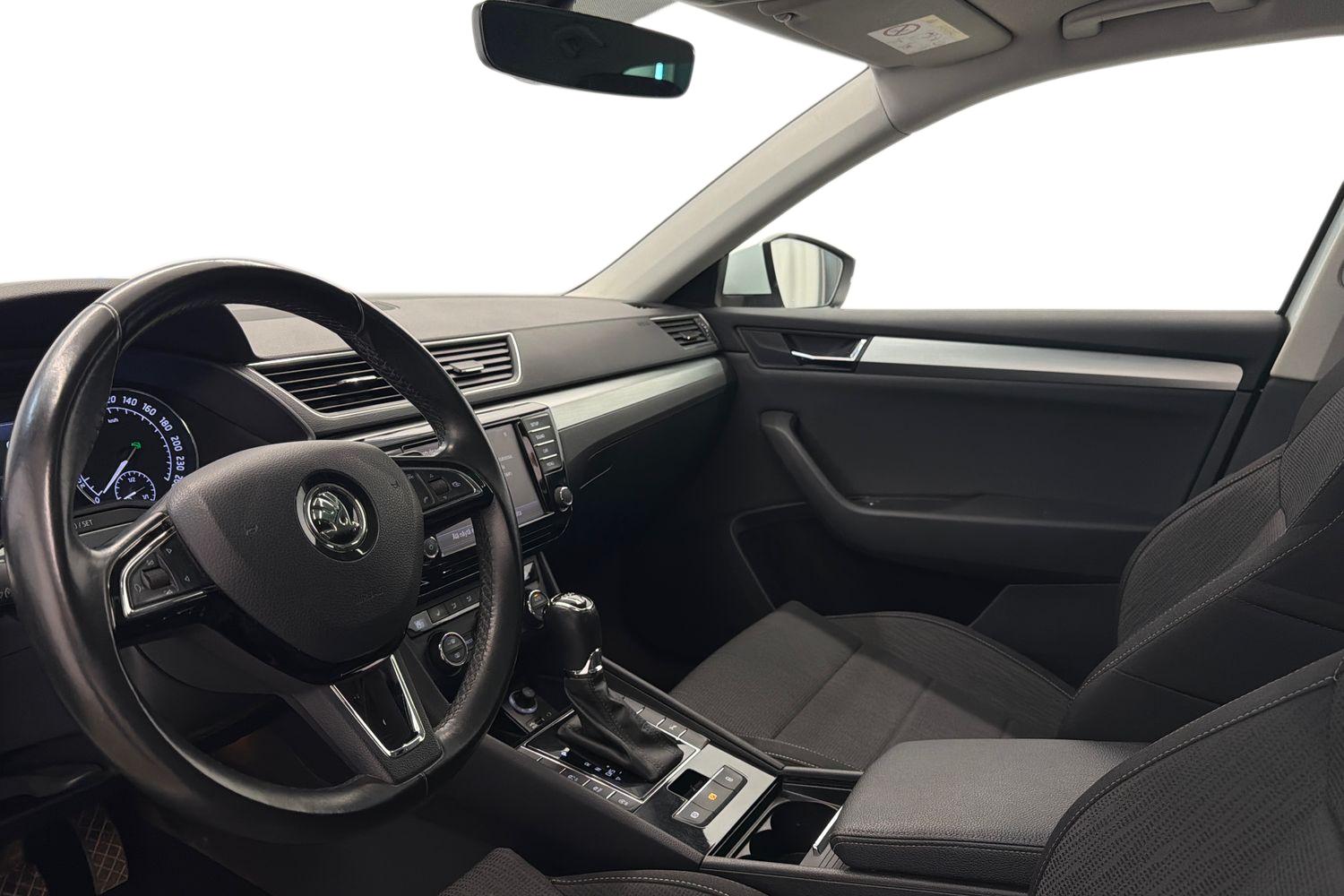Skoda Superb 2017, kuva 6/30