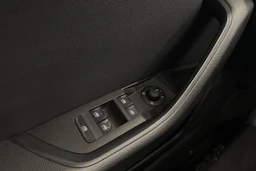 valkoinen Skoda Superb 2017 kuva 16.