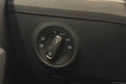 valkoinen Skoda Superb 2017 kuva 17.