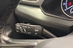 valkoinen Skoda Superb 2017 kuva 20.