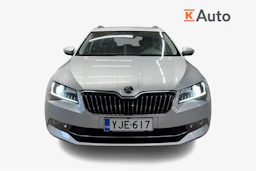 harmaa Skoda Superb 2017 kuva 4.