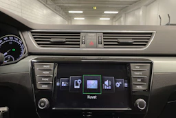 harmaa Skoda Superb 2017 kuva 15.