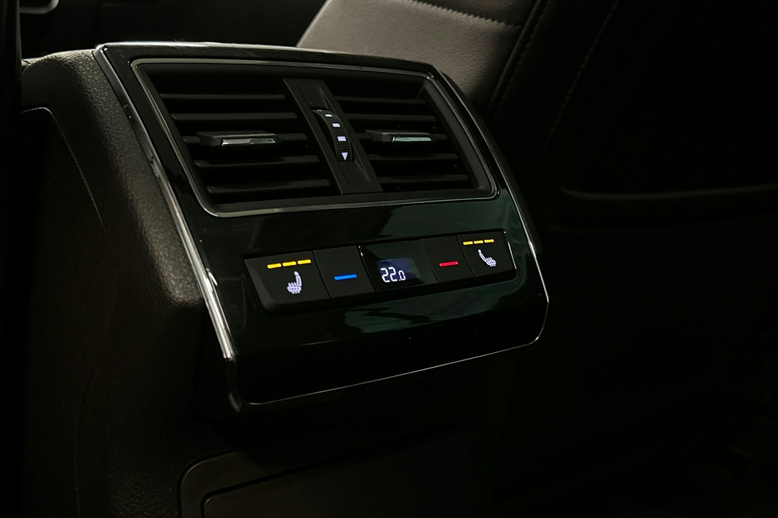 Ruskea (beige) Skoda Superb 2018 kuva 16.