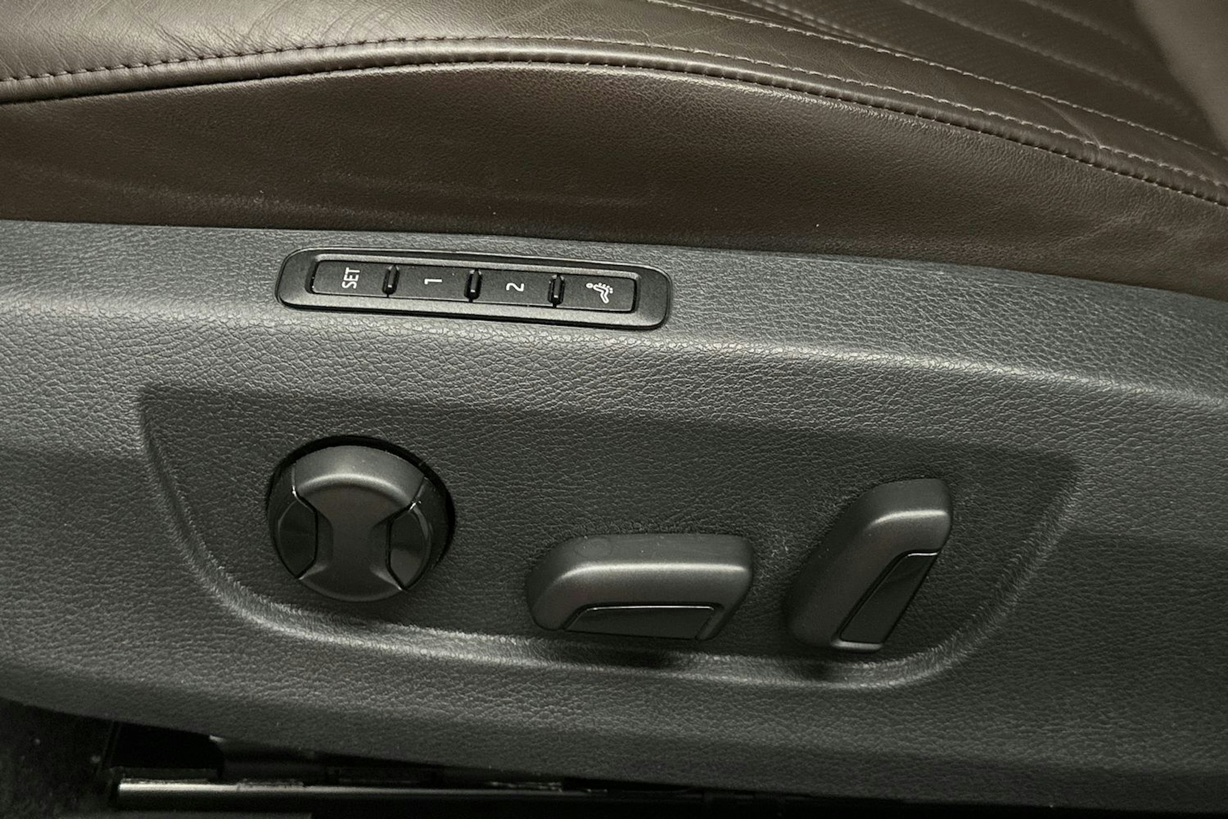 Ruskea (beige) Skoda Superb 2018 kuva 18.