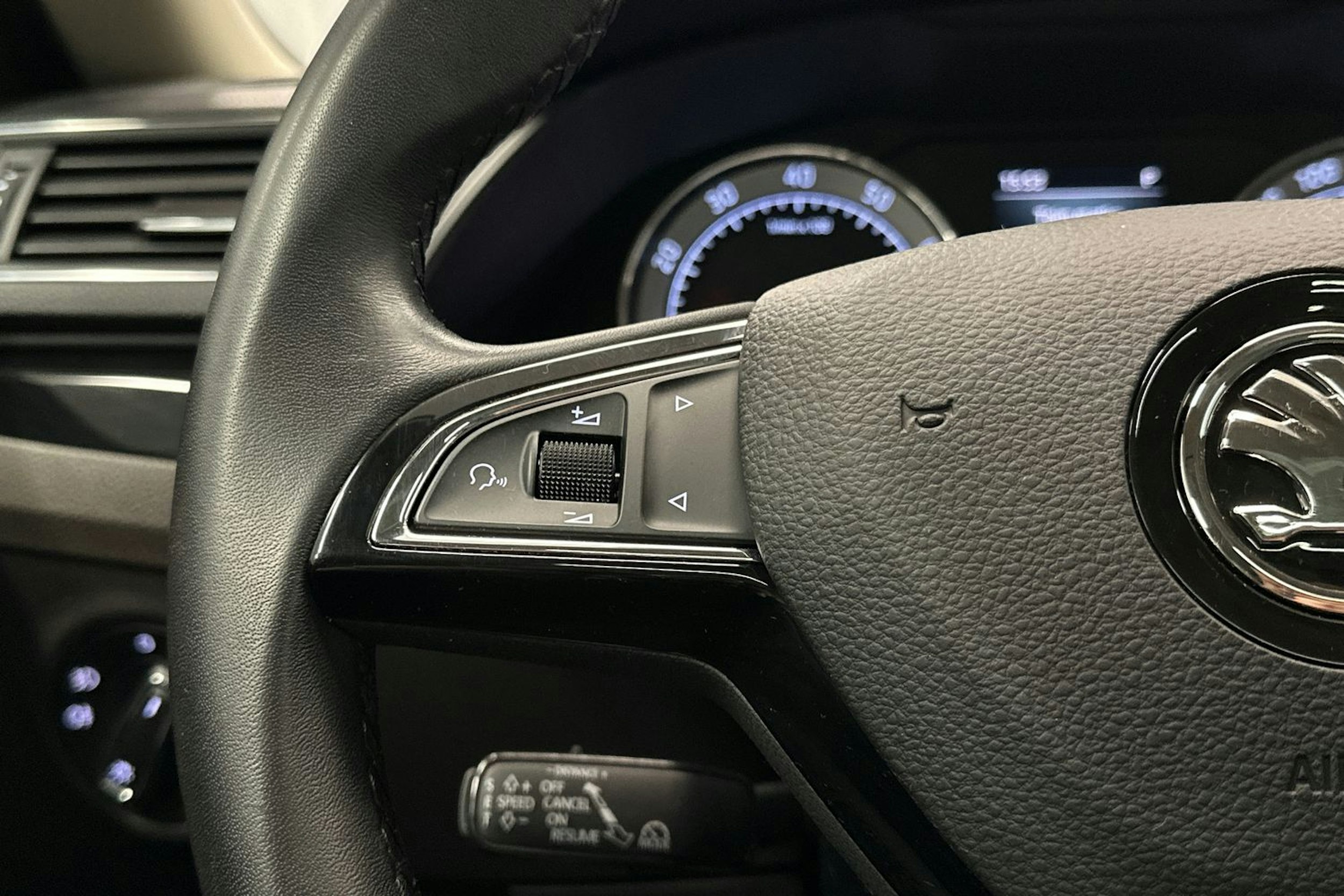 Ruskea (beige) Skoda Superb 2018 kuva 21.