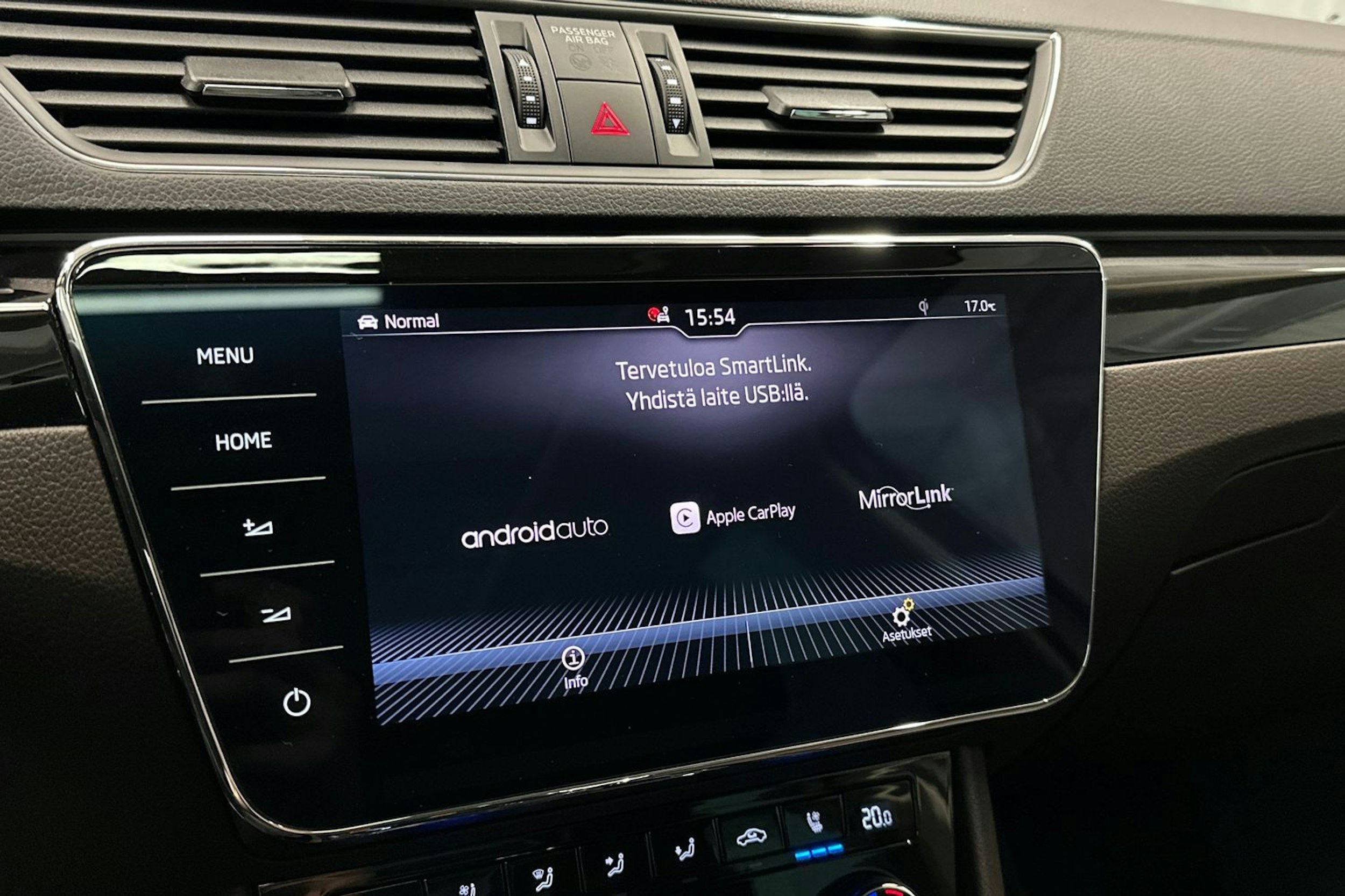 Ruskea (beige) Skoda Superb 2018 kuva 28.