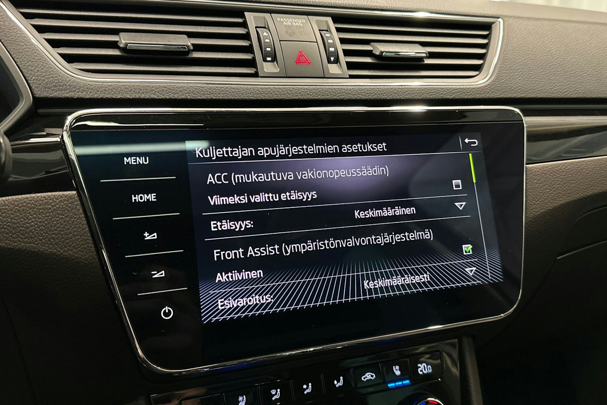 Ruskea (beige) Skoda Superb 2018 kuva 32.