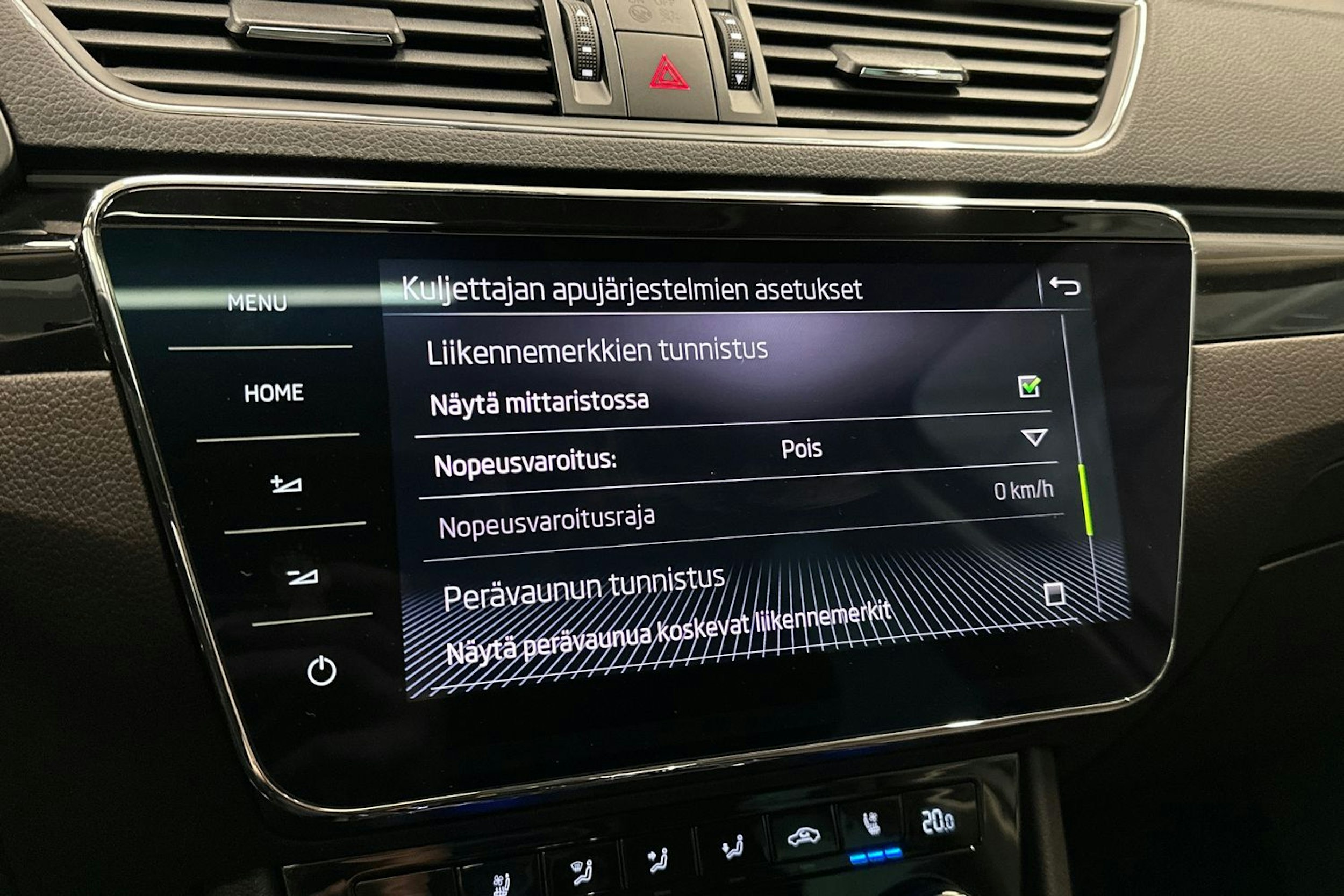 Ruskea (beige) Skoda Superb 2018 kuva 34.