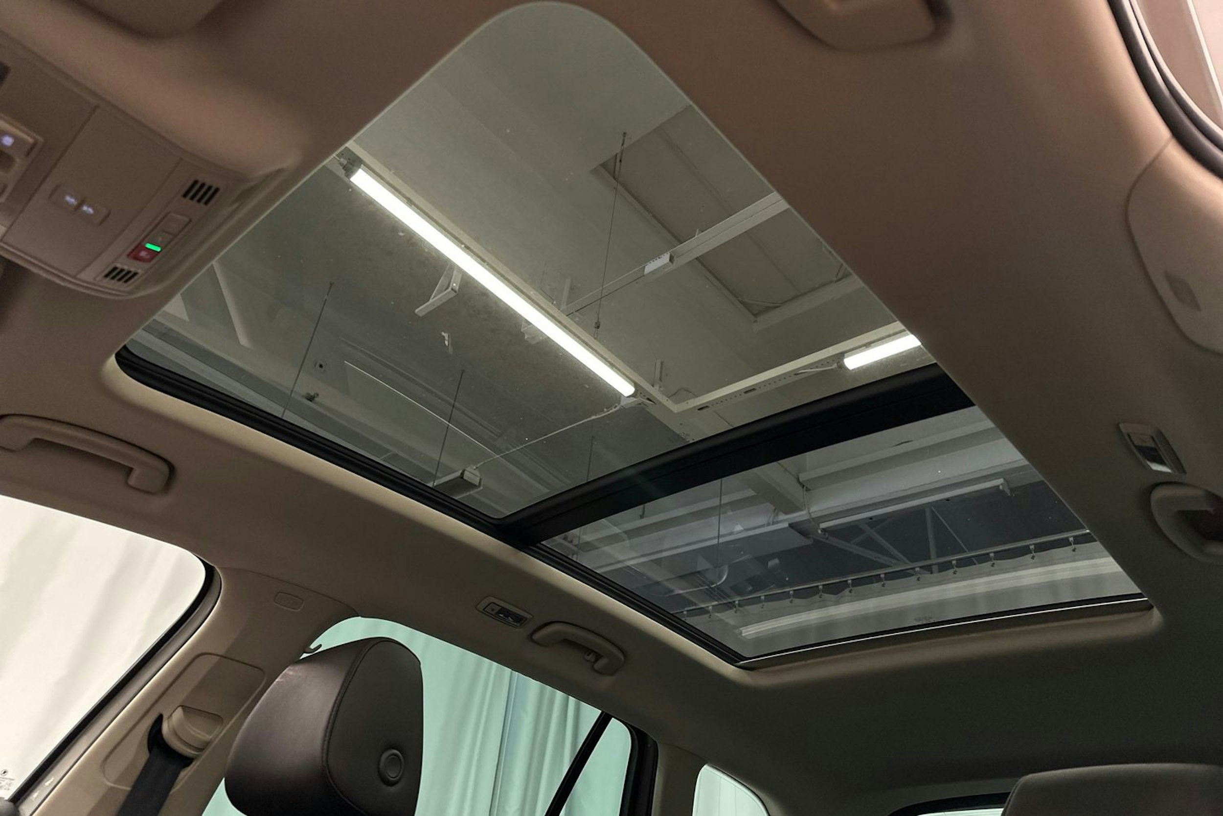 Ruskea (beige) Skoda Superb 2018 kuva 39.