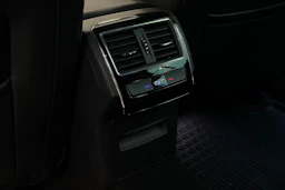 valkoinen Skoda Superb 2018 kuva 31.