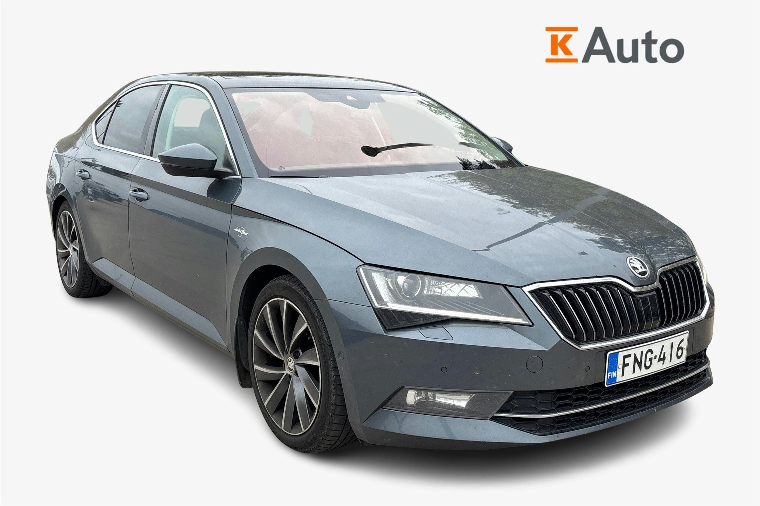 harmaa Skoda Superb 2018 kuva 1.
