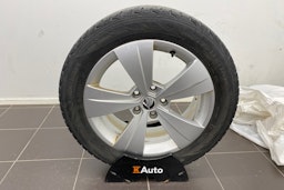 harmaa Skoda Superb 2018 kuva 16.