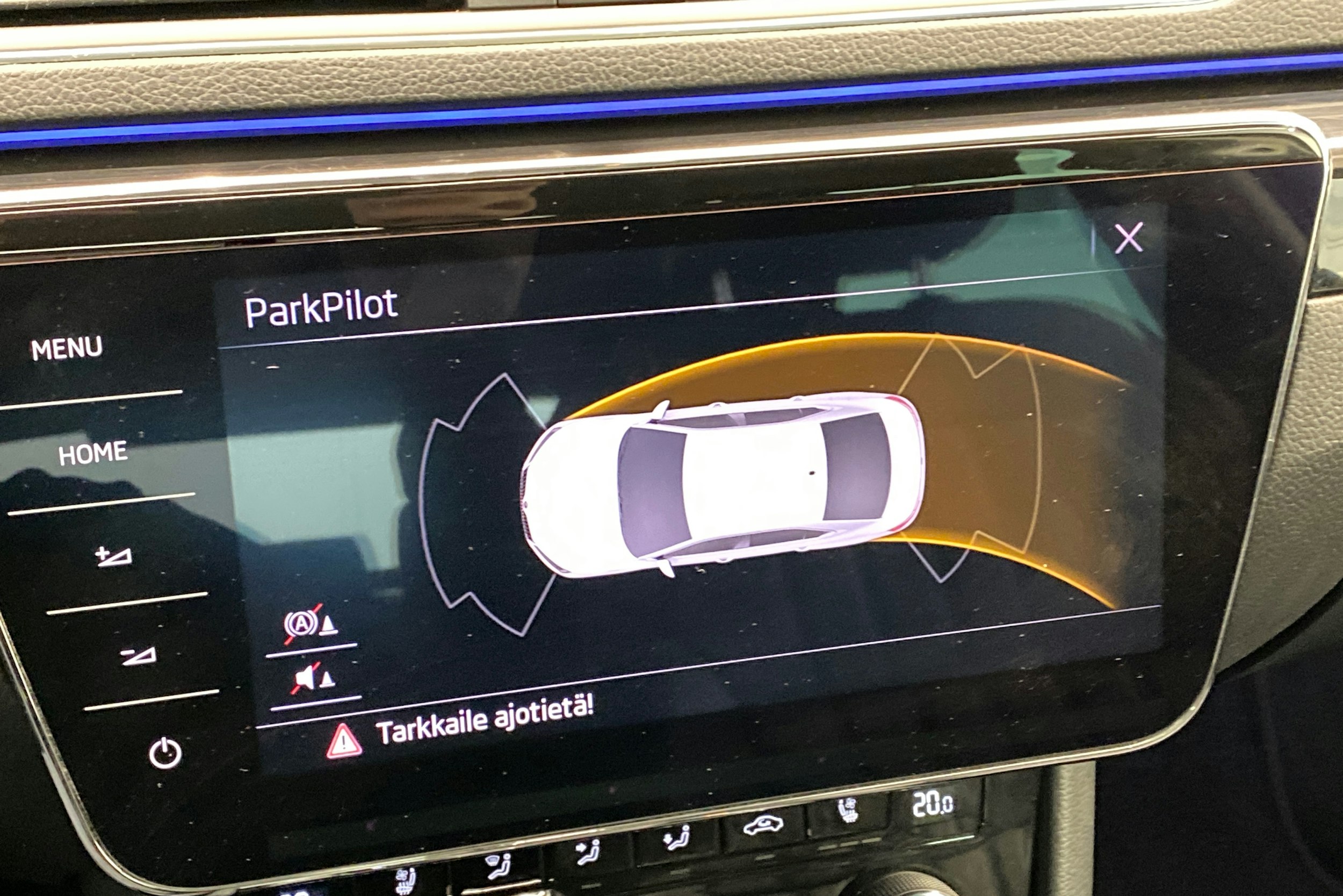 harmaa Skoda Superb 2018 kuva 29.