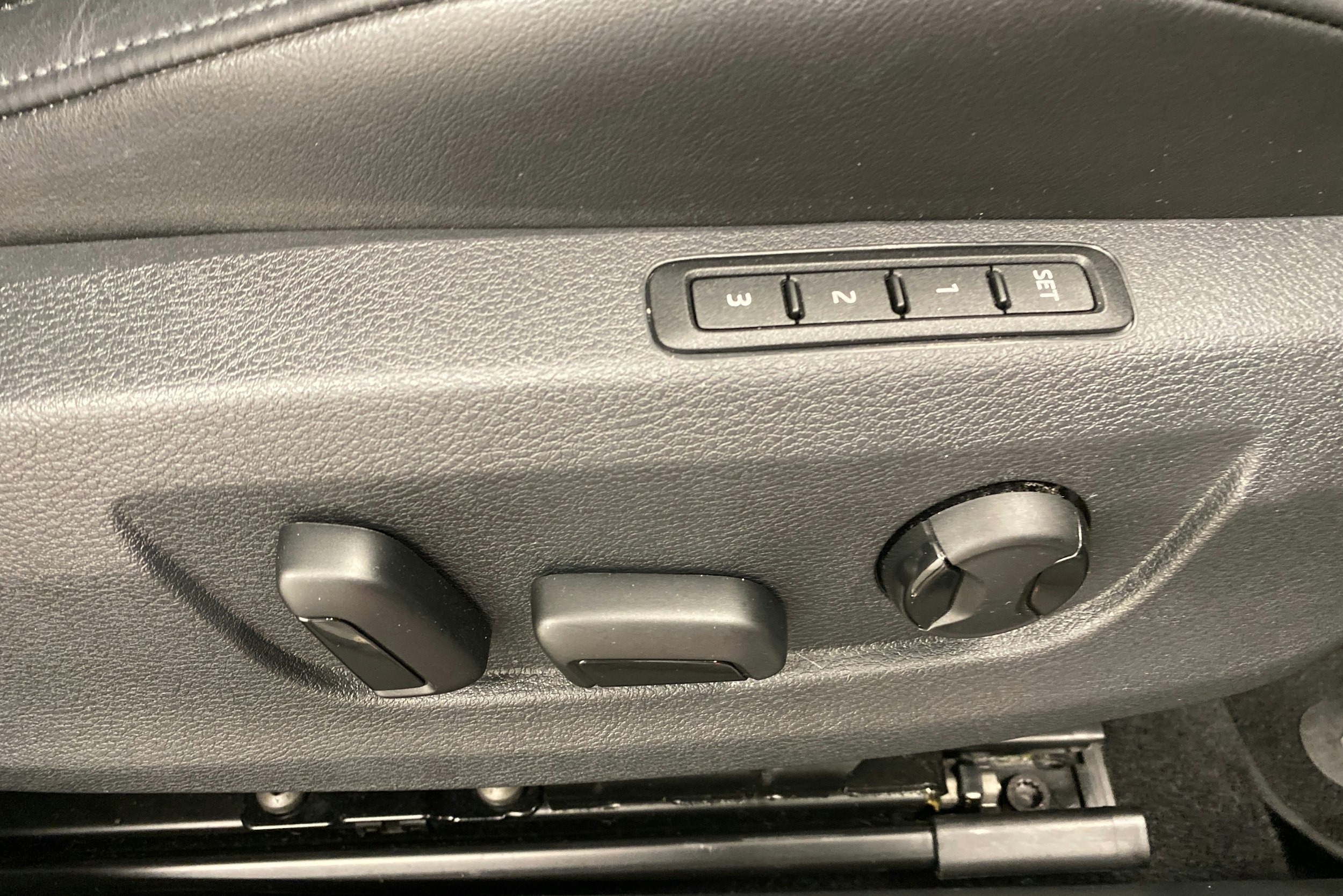 harmaa Skoda Superb 2018 kuva 31.