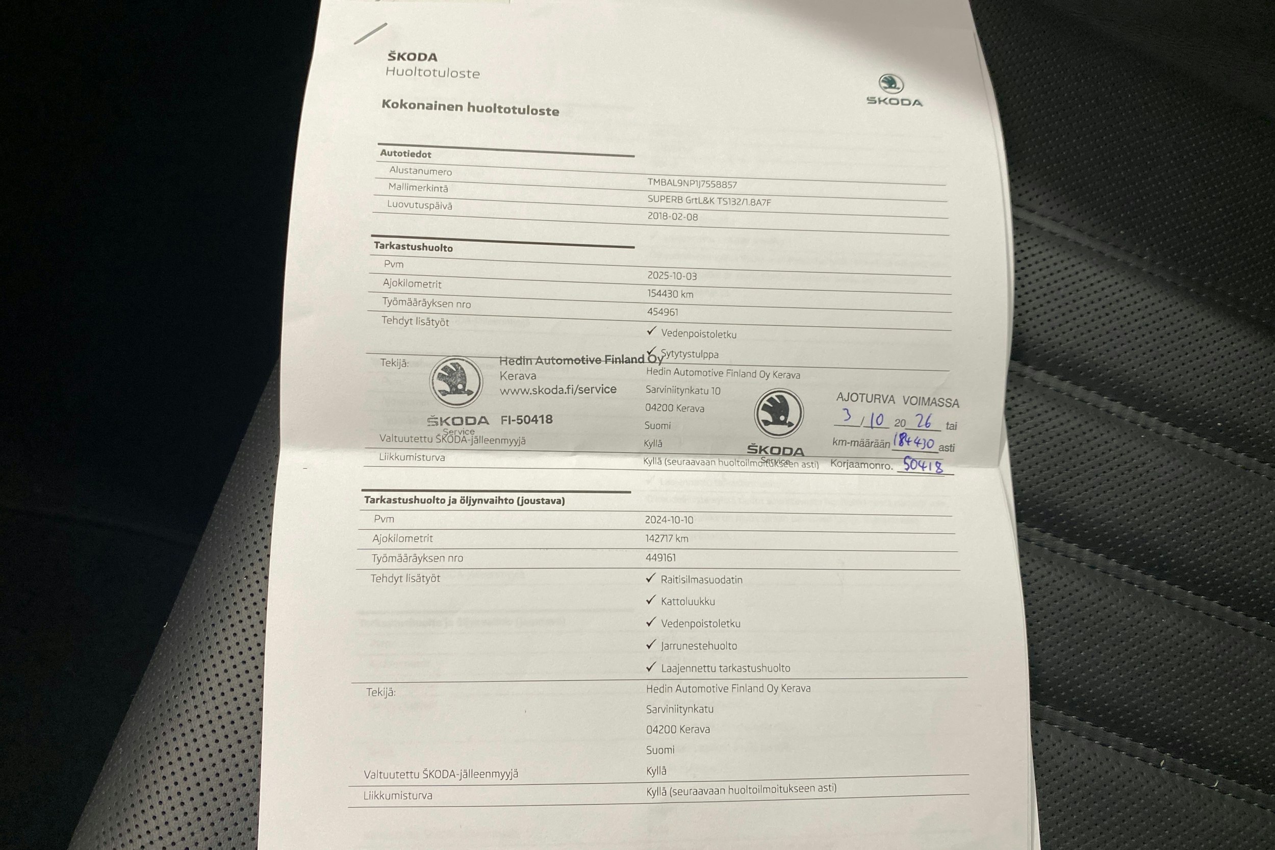 harmaa Skoda Superb 2018 kuva 32.